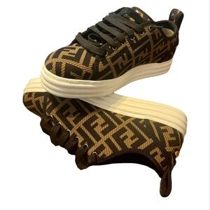 Fendi sneakers new with tags & Fendi box
